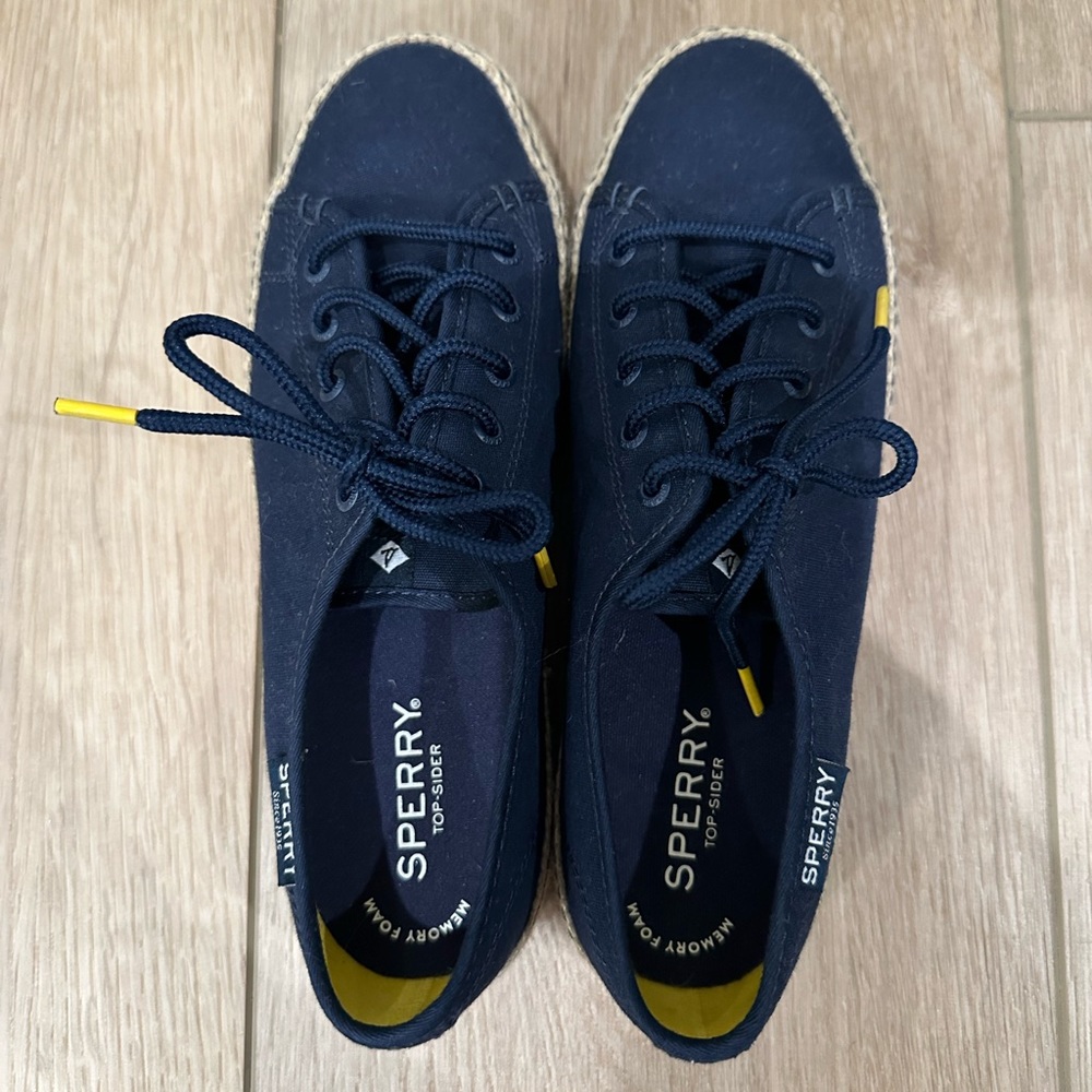 Sperry Shoes - Picture 3 of 6